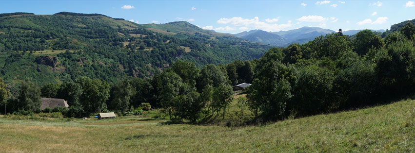 Vue des terrains dans les Puys du Cantal